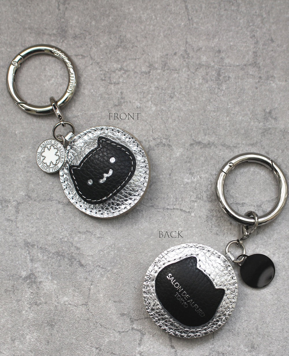 Cat Round Charm 1874