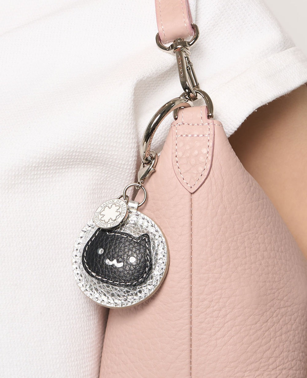 Cat Round Charm 1874