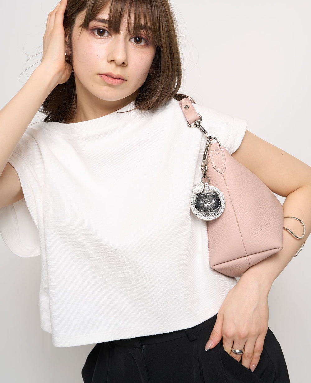 Cat Round Charm 1874