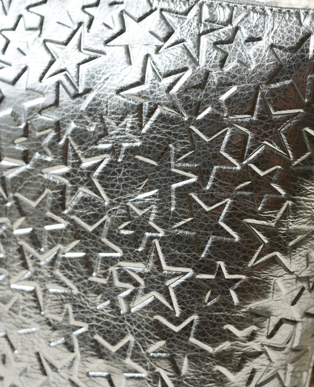 Horizontal Pochette (M) – Star-Embossed Leather 1331-st