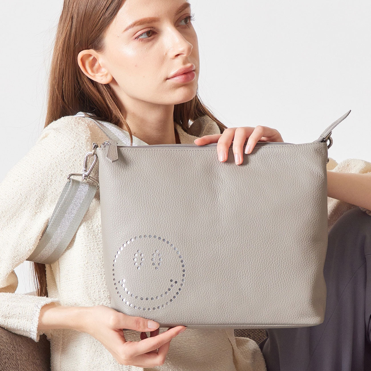 Smile Horizontal Pochette M size 1331