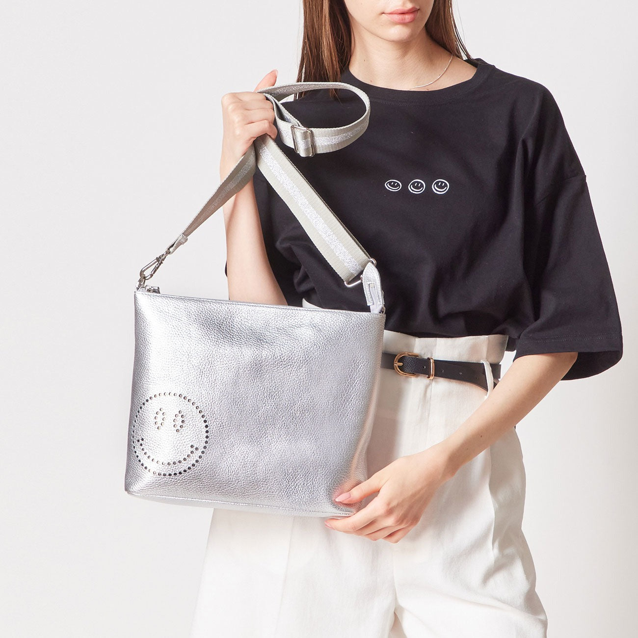 Smile Horizontal Pochette M size 1331