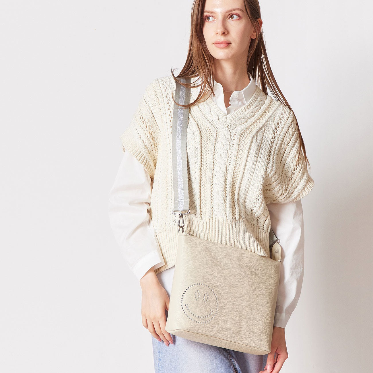 Smile Horizontal Pochette M size 1331