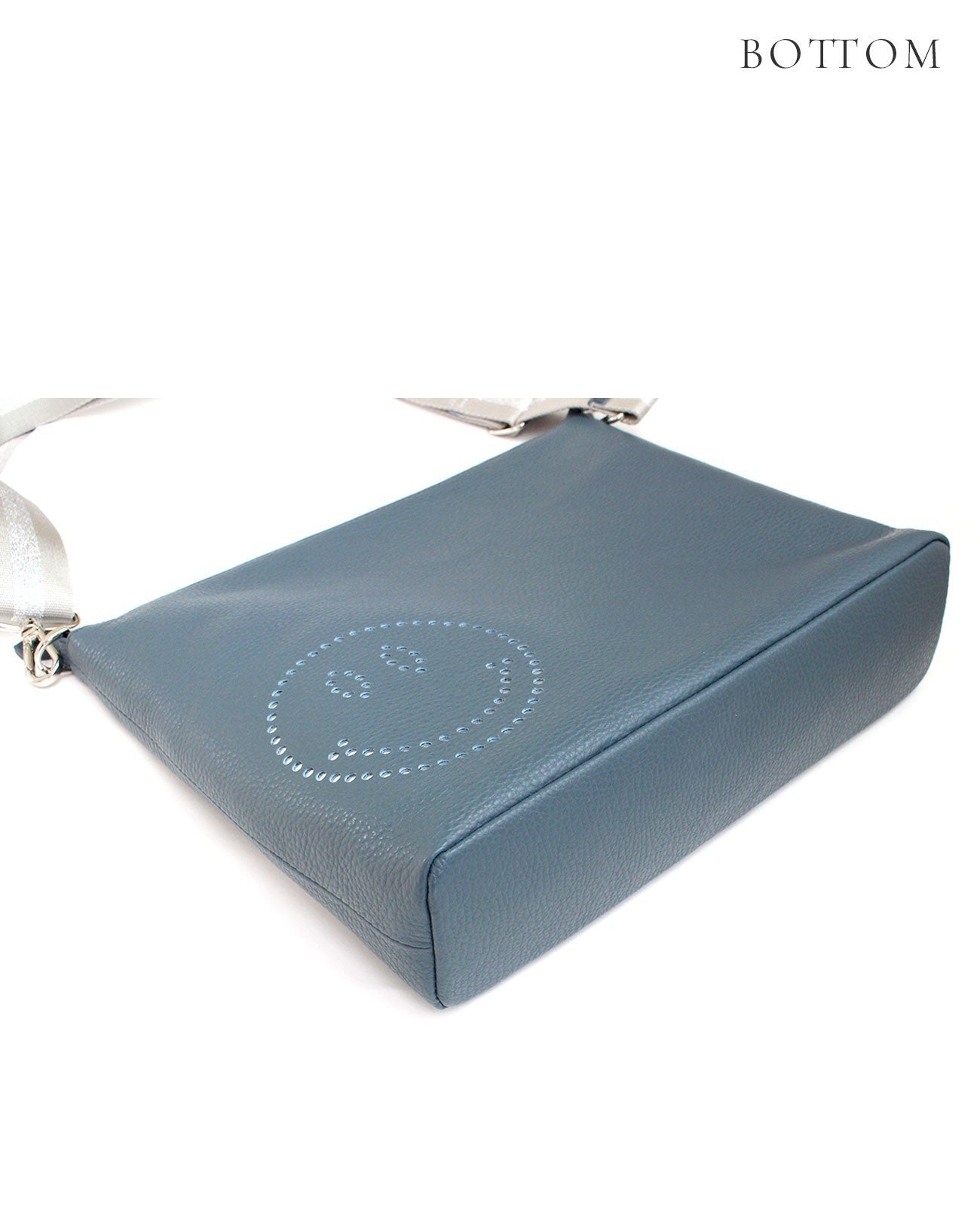 Smile Horizontal Pochette M size 1331