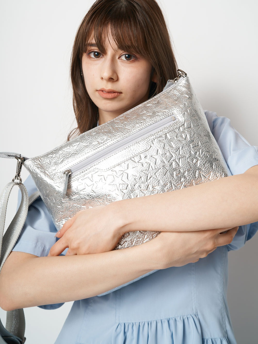 Horizontal Pochette (M) – Star-Embossed Leather 1331-st