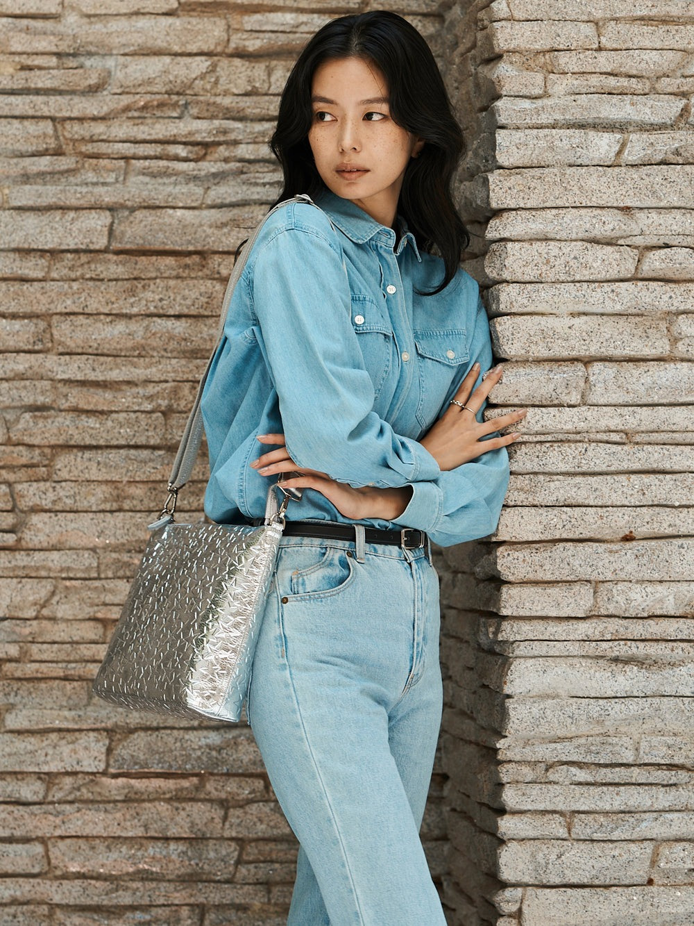 Horizontal Pochette (M) – Star-Embossed Leather 1331-st