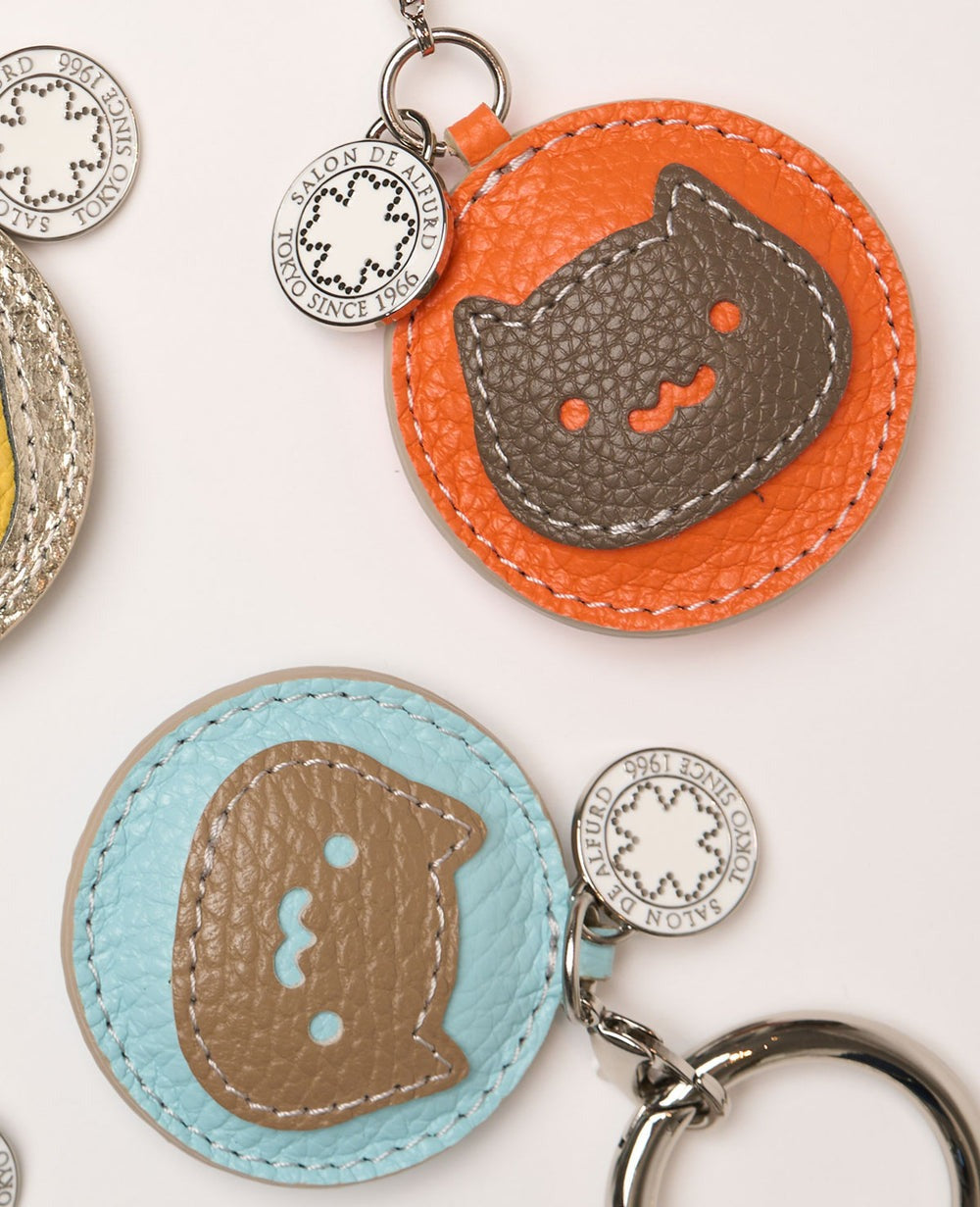 Cat Round Charm 1874