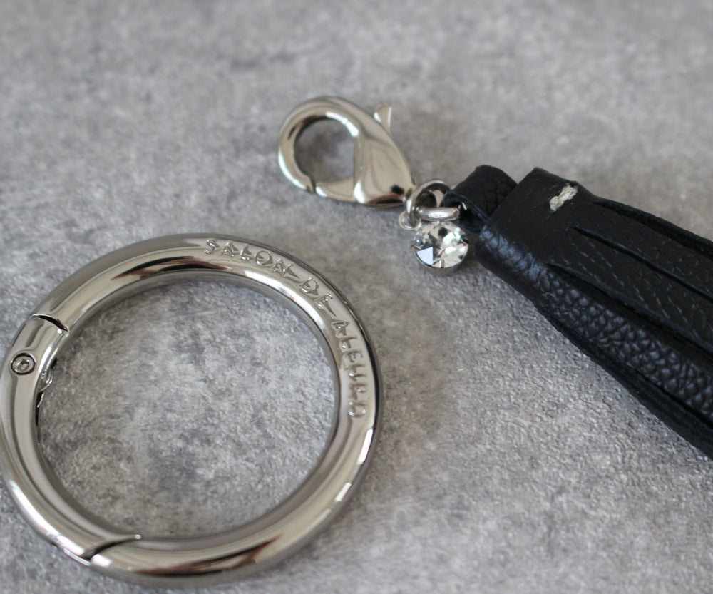 Tassel Charm 1933-gr